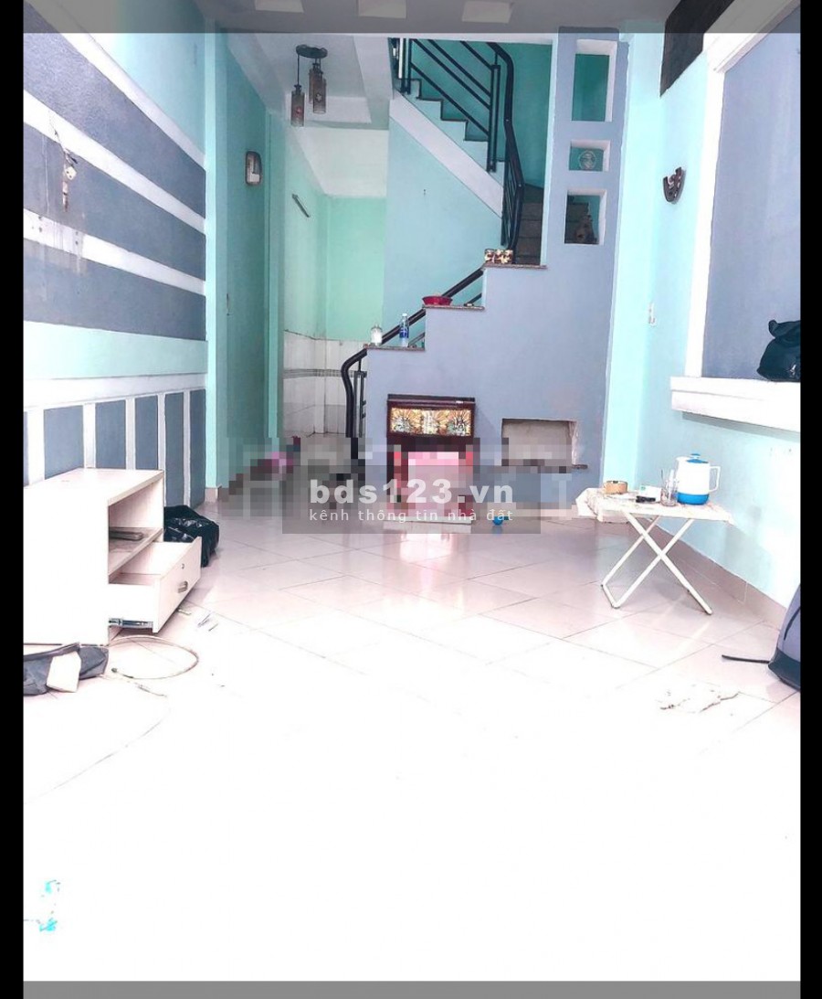 Nhà có sân để xe 5PN - Cách MT chỉ 1 nhà Phường 1 Q10. Giá 17 triệu