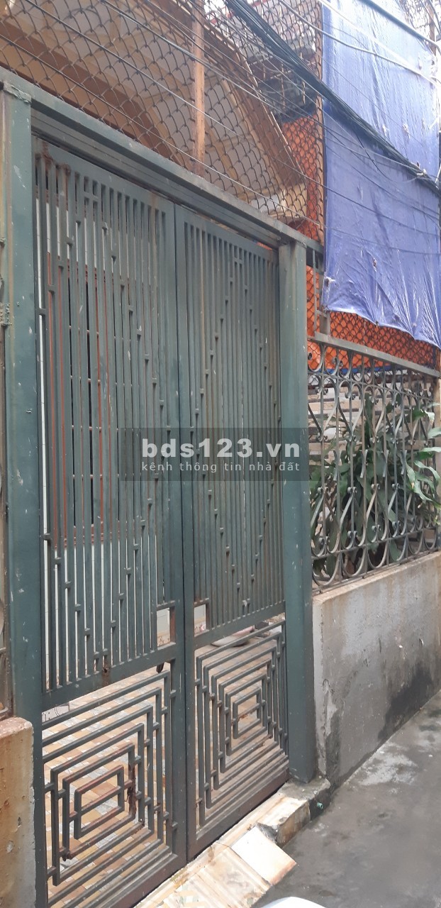 Cần bán gấp nhà 3 tầng độc lập tại phố Hàng Kênh
