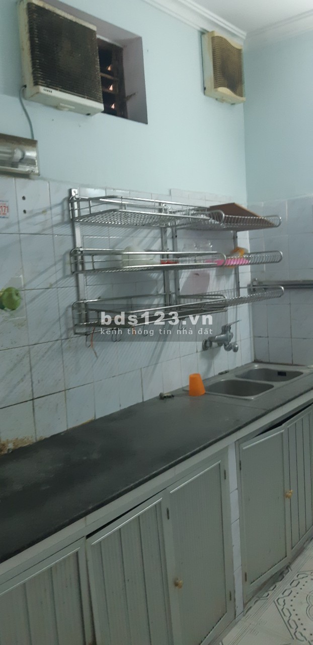 Cần bán gấp nhà 3 tầng độc lập tại phố Hàng Kênh