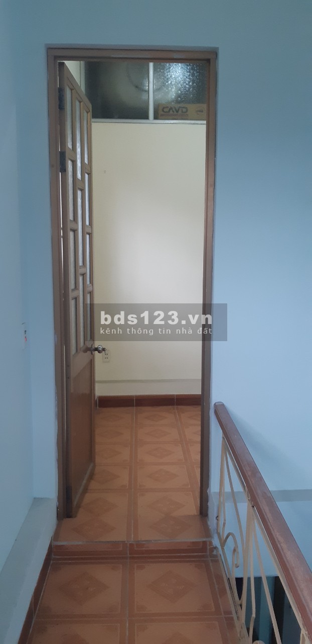 Cần bán gấp nhà 3 tầng độc lập tại phố Hàng Kênh