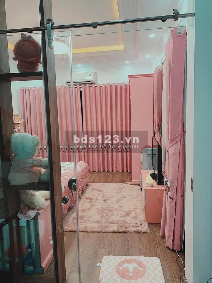 NHÀ HOÀNG MAI MỚI XÂY-THIẾT KẾ CHÂU ÂU-GARA OTO-MẶT NGÕ KINH DOANH.