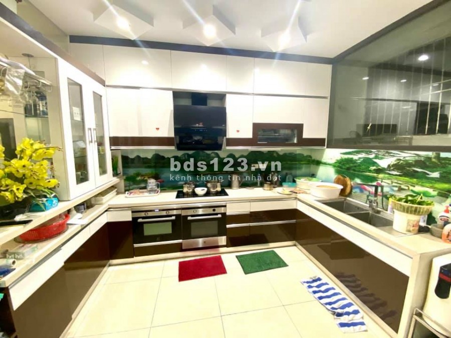Bán nhà phố Tư Đình, phân lô quân đội, 64m2, 5T đẹp long lanh, mặt tiền 5m, ô tô 7 chỗ, 6.3 tỷ