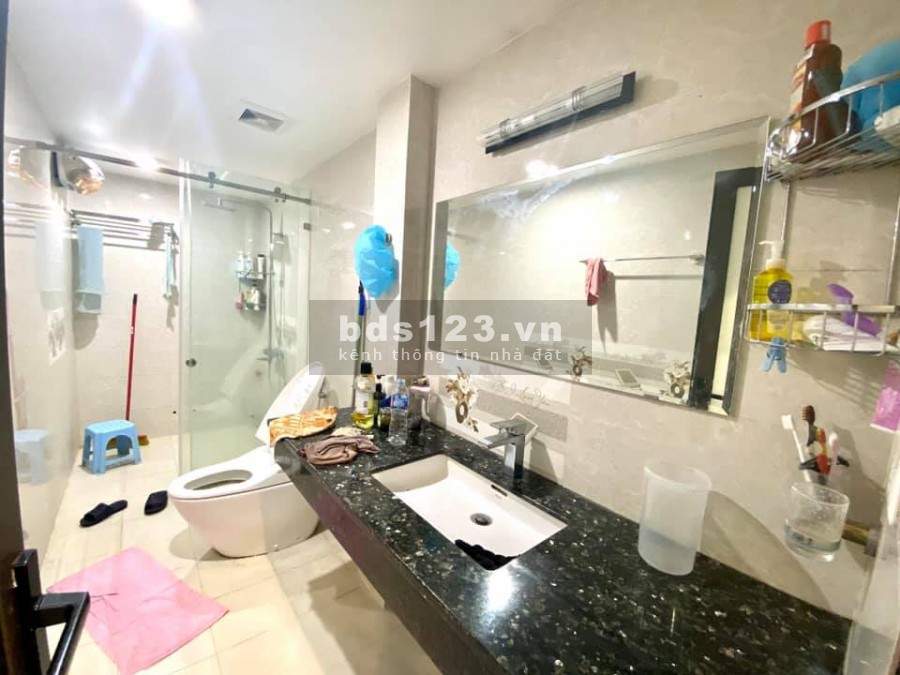 Bán nhà phố Tư Đình, phân lô quân đội, 64m2, 5T đẹp long lanh, mặt tiền 5m, ô tô 7 chỗ, 6.3 tỷ