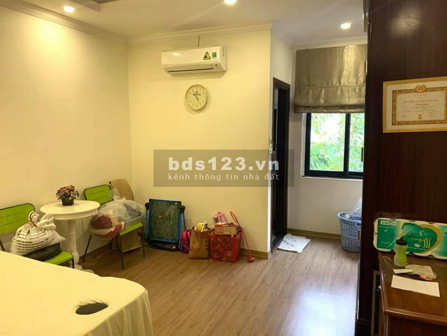 Bán nhà Nguyễn Khánh Toàn,kinh doanh, Thang máy, ô tô vào nhà LH 0376557574