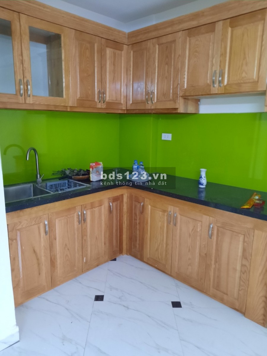 Nhà mới Hoàng Liệt ở ngay, 5 tầng 40m2 chỉ 2.6 tỷ, ngõ ba gác tránh