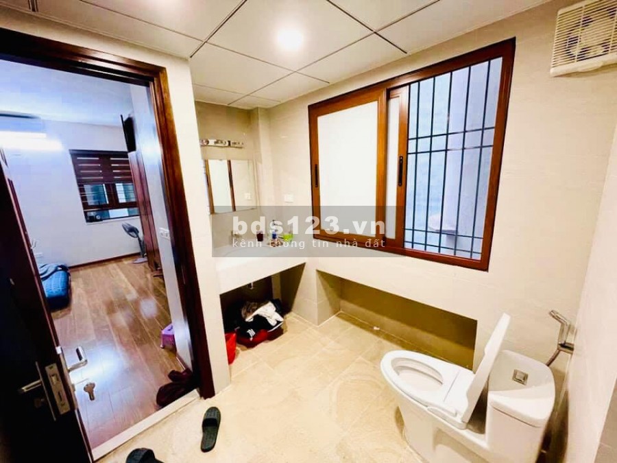 Thanh lí gấp nhà phố Vương Thừa Vũ phân lô quân đội, ngõ oto tránh gần 100m2 giá 13 tỉ