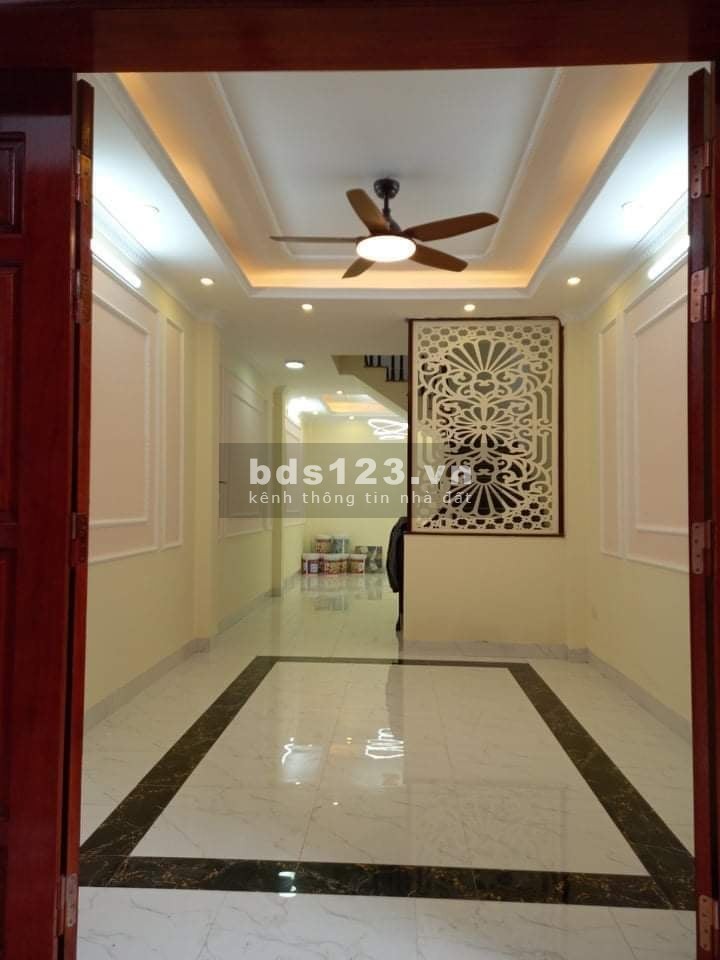 CHỦ BÁN BỚT NHÀ GẦN HỒ BỒ ĐỀ, 54M2, 5 TẦNG, MẶT TIỀN 6M,,5,6 TỶ, NỘI THẤT HẢO HẠNG, SỔ ĐỎ VUÔNG VẮN, NỞ HẬU.