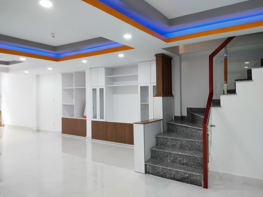 BÁN GẤP Gía Rẻ, Nhà Đẹp, Ở Ngay, Nở Hậu, Đã Hoàn Công, 81m2, 4 Tầng, Khu vực P 8 Q 11, Gía 10.2 Tỷ.