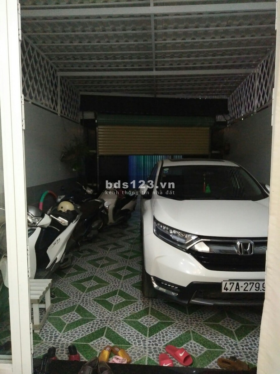 Đường xe hơi đua, nhà xe hơi ngủ 110m2 Q12 thương lượng