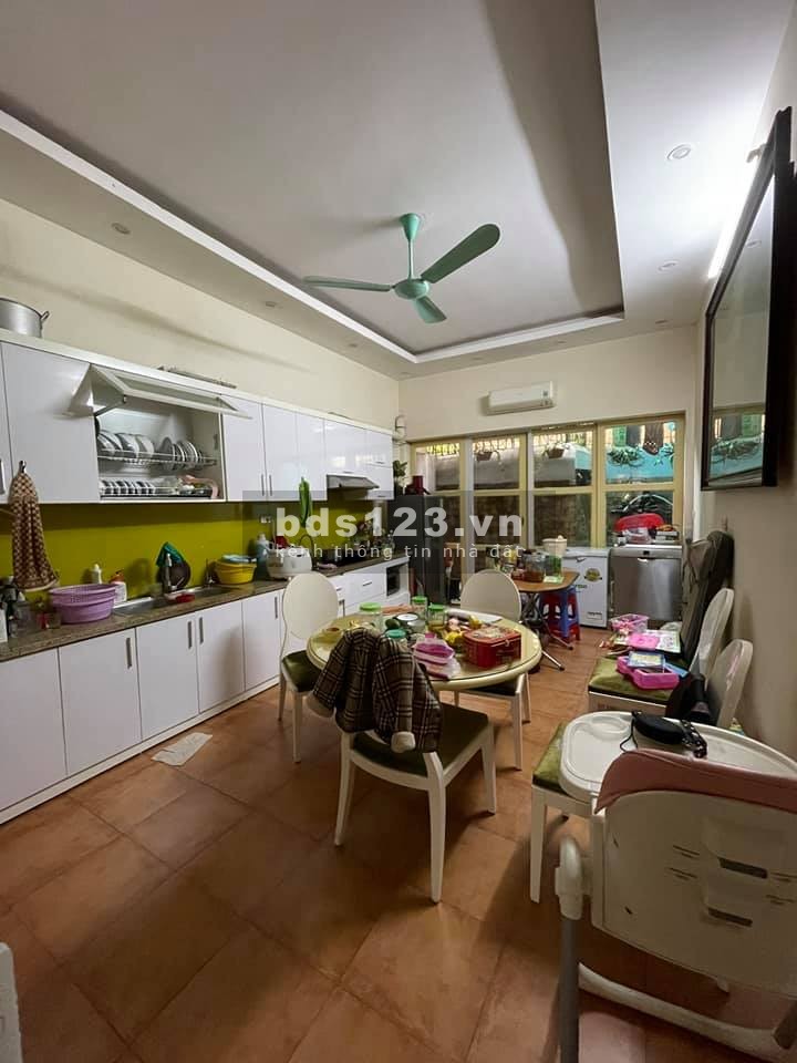 BÁN GẤP NHÀ RIÊNG QUẬN CẦU GIẤY- 82M2-4 TẦNG- NHỈNH 10 TỶ CÓ THƯƠNG LƯỢNG.