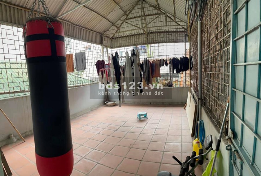 BÁN GẤP NHÀ RIÊNG QUẬN CẦU GIẤY- 82M2-4 TẦNG- NHỈNH 10 TỶ CÓ THƯƠNG LƯỢNG.