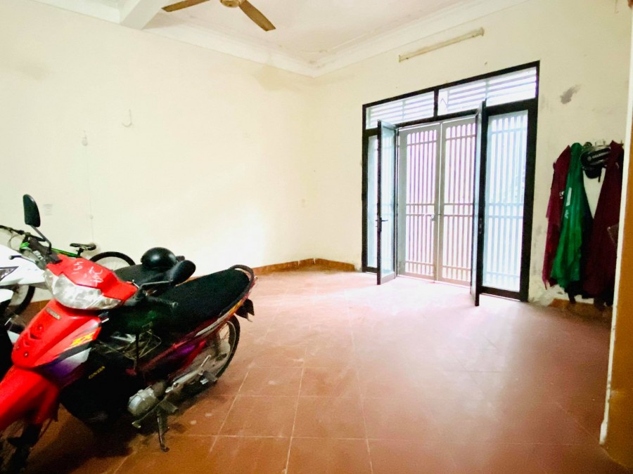 Cần Bán Gấp Nhà Đông Ngạc 3 Thoáng Ô TÔ _125M MT12M Gía 4.3 Tỷ