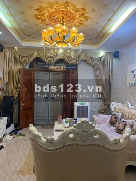 CHÍNH CHỦ BÁN GẤP NHÀ PHÂN LÔ NGUYỄN VĂN CỪ LONG BIÊN Ô TÔ VÀO NHÀ KINH DOANH GIÁ CHỈ 4TỶ