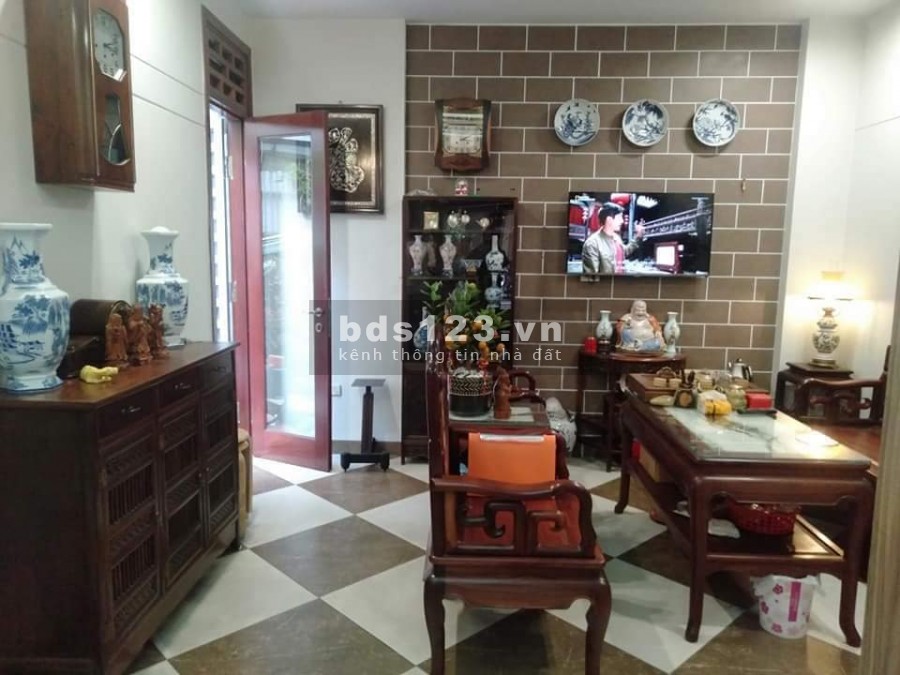 BÁN GẤP NHÀ XÃ ĐÀN PHÂN LÔ CAO CẤP VỈA HÈ 4M GARA KINH DOANH