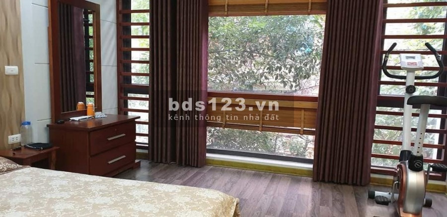 BÁN GẤP NHÀ XÃ ĐÀN PHÂN LÔ CAO CẤP VỈA HÈ 4M GARA KINH DOANH