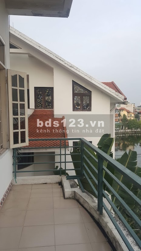 Bán nhà đẹp lung linh Lâm Du, Bồ Đề, Long Biên HN, ô tô đỗ cửa ~70m2 mặt tiền 4,4m 5,8 tỷ
