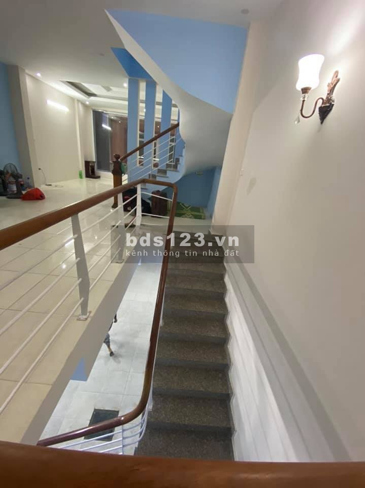 NHÀ ĐẸP PHỐ TRUNG KÍNH, Ô TÔ 7 CHỖ VÀO NHÀ, 62M2 5 TẦNG GIÁ CHỈ 13 TỶ HƠN