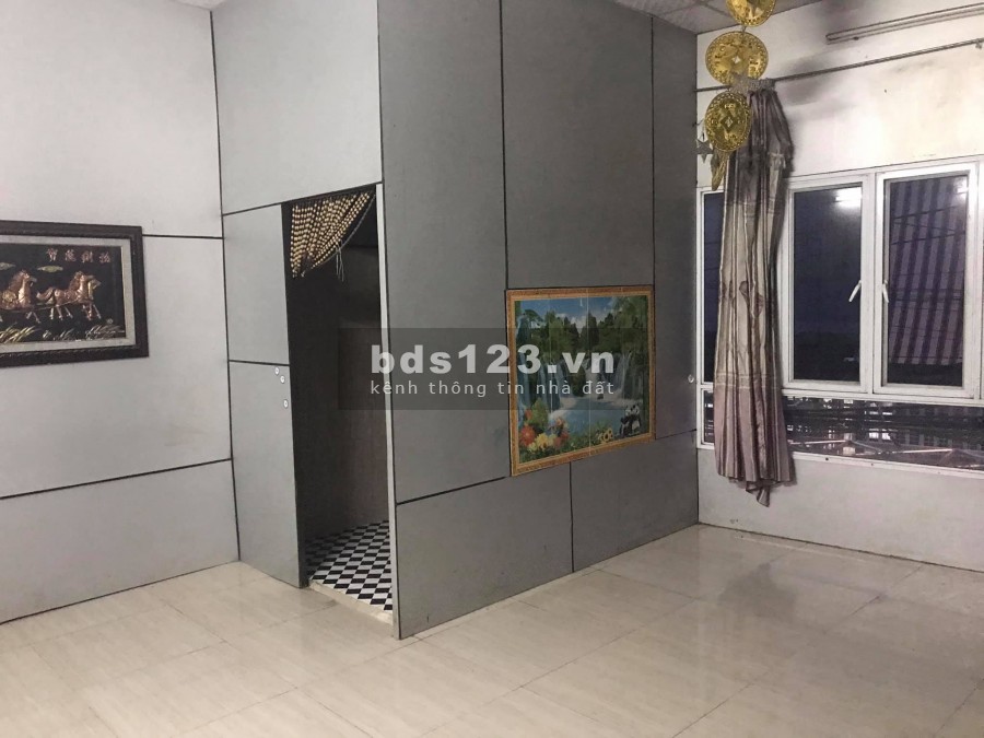 Bán căn nhà cũ, 2 mặt tiền phố Lý Quốc Bảo, TP HD, 59.9m2, mt 5.24m, 2 tầng, giá cực tốt