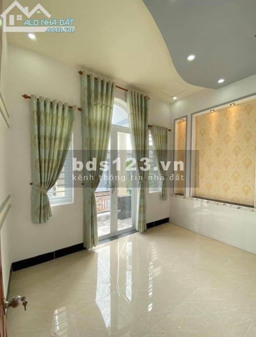 Nhà mới 31m2* 4T* 3PN* 1,65 tỷ cách mặt phố Xốm 30m, ngõ thông