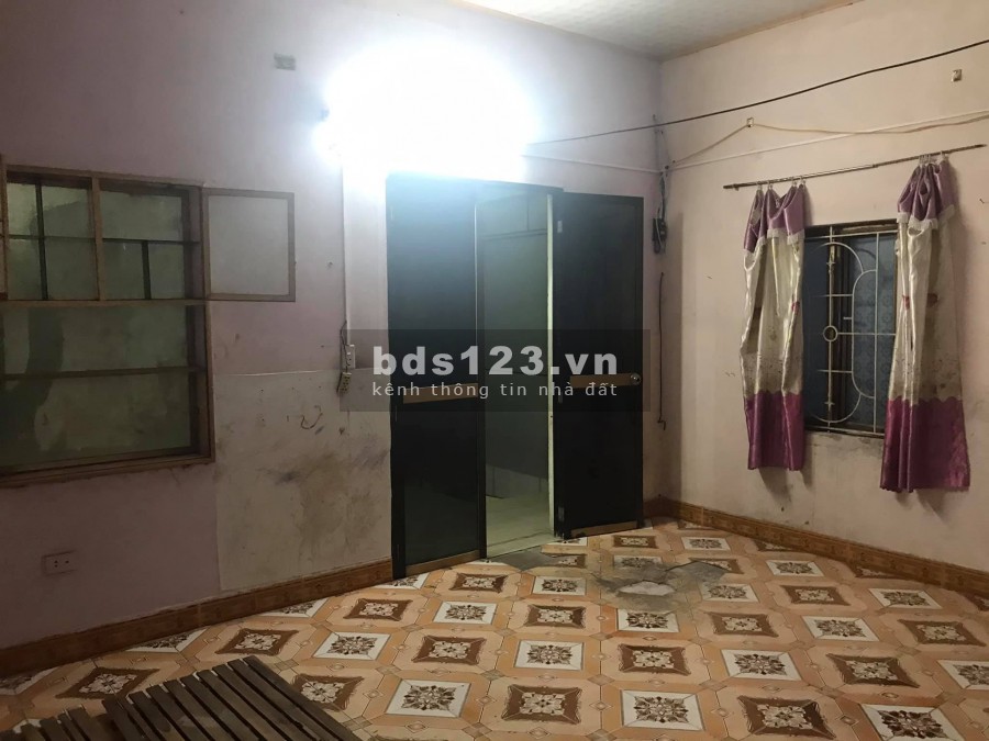 Bán căn nhà cũ, 2 mặt tiền phố Lý Quốc Bảo, TP HD, 59.9m2, mt 5.24m, 2 tầng, giá cực tốt