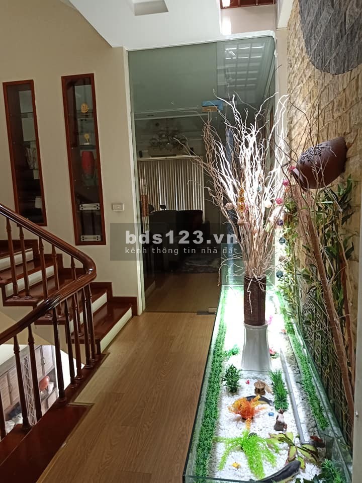 Bán nhà Ái Mộ Long Biên 47m2*5T Mặt tiền 5m Ô tô qua cửa Ngõ thông tứ tung