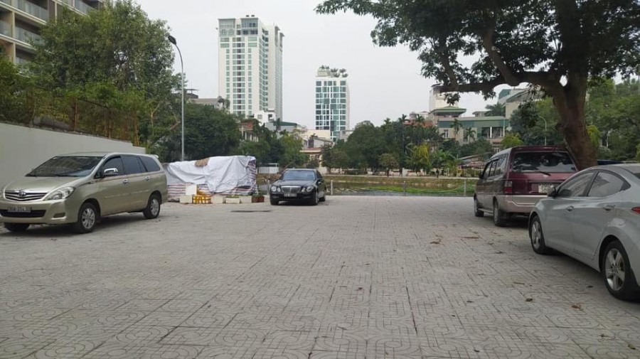 Bán biệt thự Tây Hồ Đặng Thai Mai vị trí siêu đẹp - 125m2 - MT10m - Ô TÔ vào nhà - Sổ Đỏ chính chủ