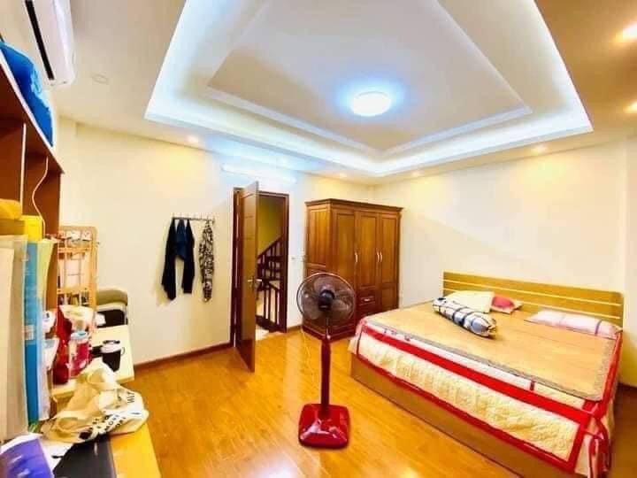 Nhà Bồ Đề 54m x 5t mt6m nhỉnh 5 tỷ, an sinh đỉnh, gần Nguyên Vă Cừ.
