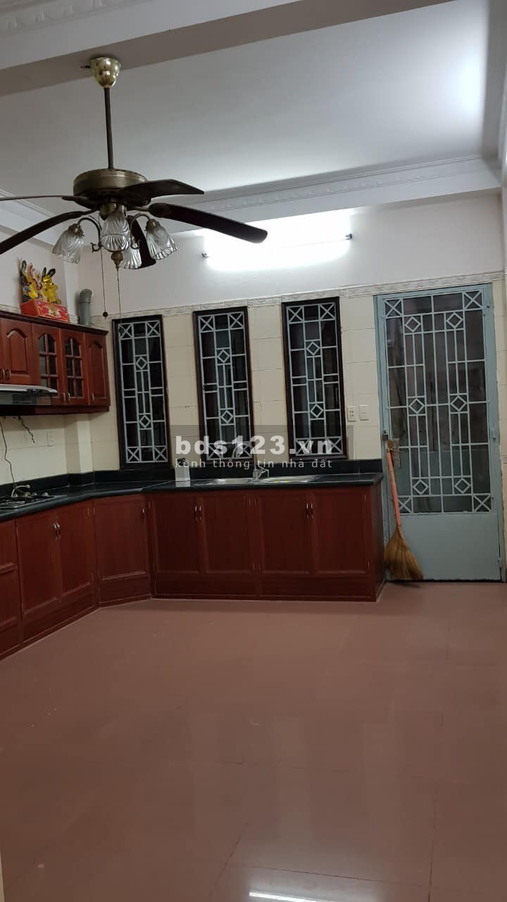 Bán Nhà HXH Trung Tâm Quận Bình Thạnh. DT: 79m2. LH: 0932155399.