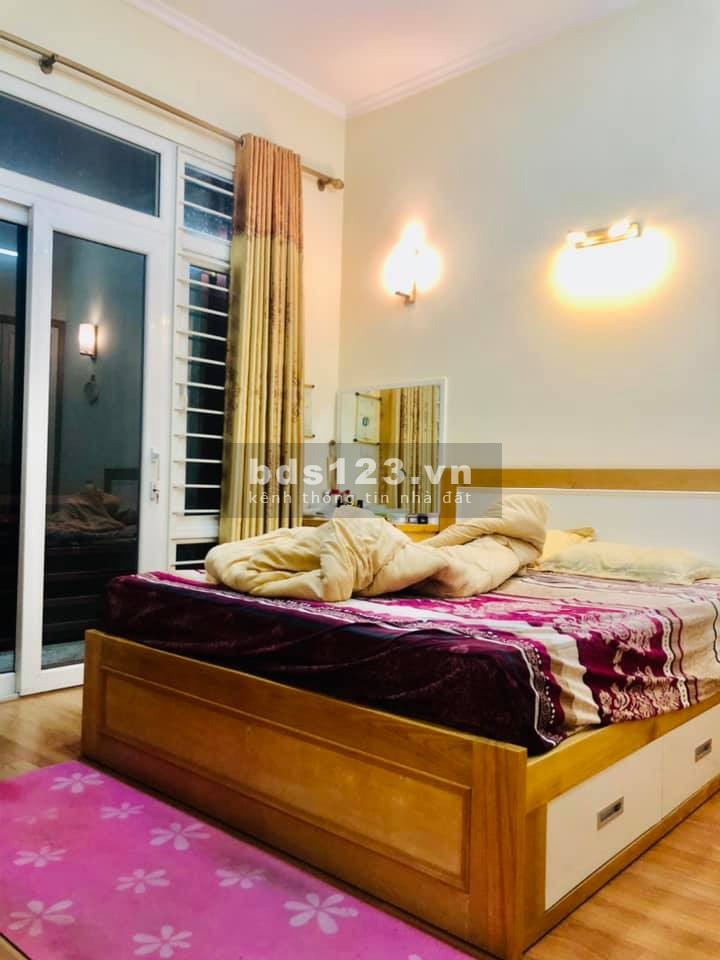 BÁN NHÀ PHỐ HOÀNG VĂN THÁI 140m2 , 4 TẦNG , MẶT TIỀN 6M , GIÁ CỰC RẺ 14 TỶ