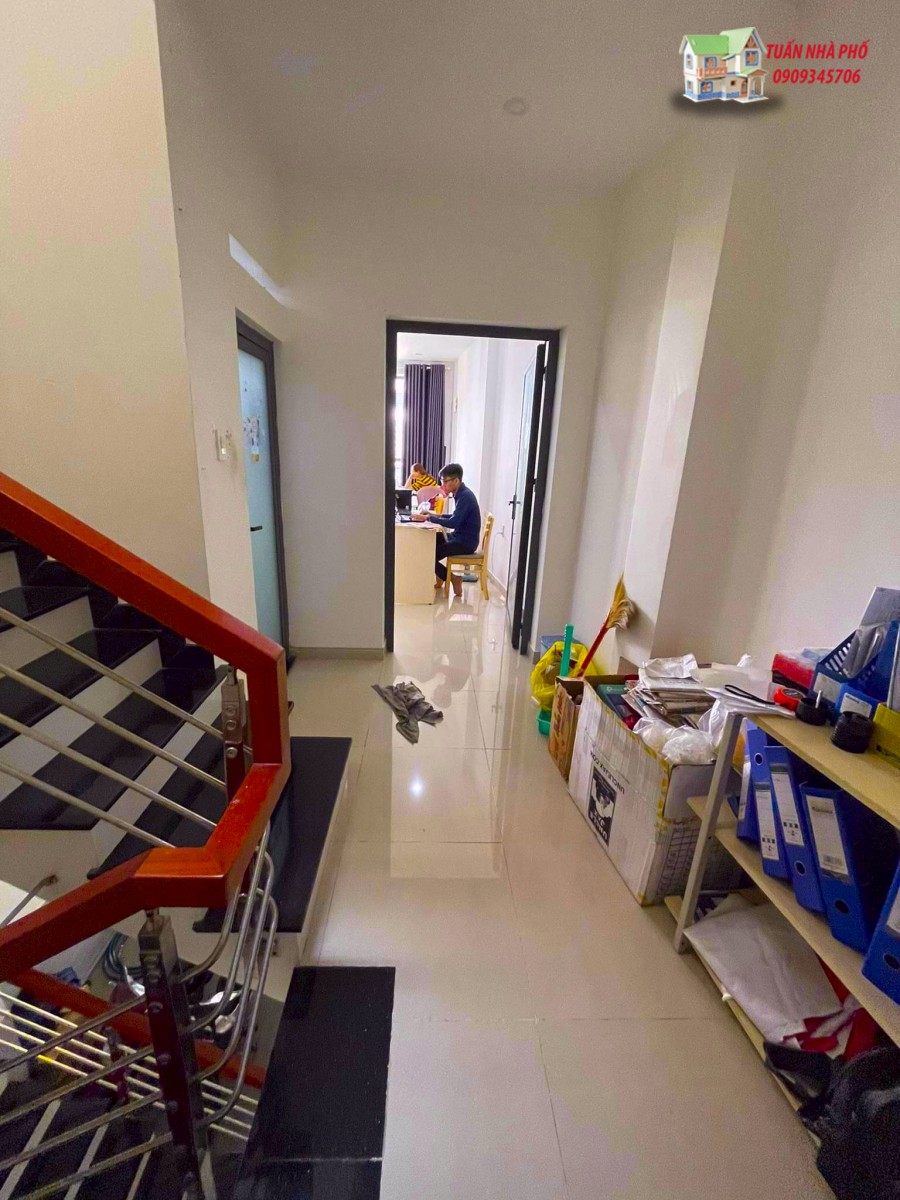 Bán nhà hẻm xe hơi đường Lam Sơn,Tân Bình, giá Rẻ, 43m2, 4 Tầng,4 PN