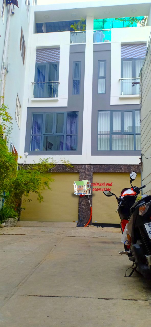 Bán gấp nhà đường Yên Thế p.2, Tân Bình, Rất Đẹp 43m2, 3 Lầu, 4 PN