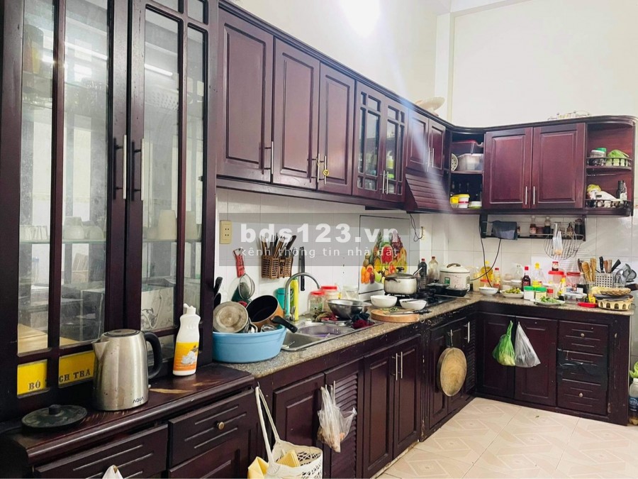 Bán nhà Gò Vấp ngang 4,5m xây dựng chắc chắn, giá rẻ 4,5 tỷ hẻm ô tô vào trước nhà