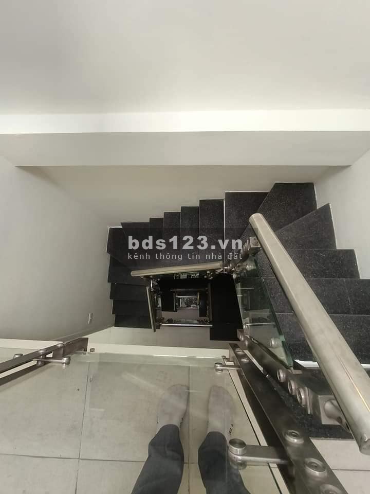 BÁN NHÀ ĐỊNH CÔNG HẠ - CHỦ TỰ XÂY - Ô TÔ – 35M2 – GIÁ 3.3T