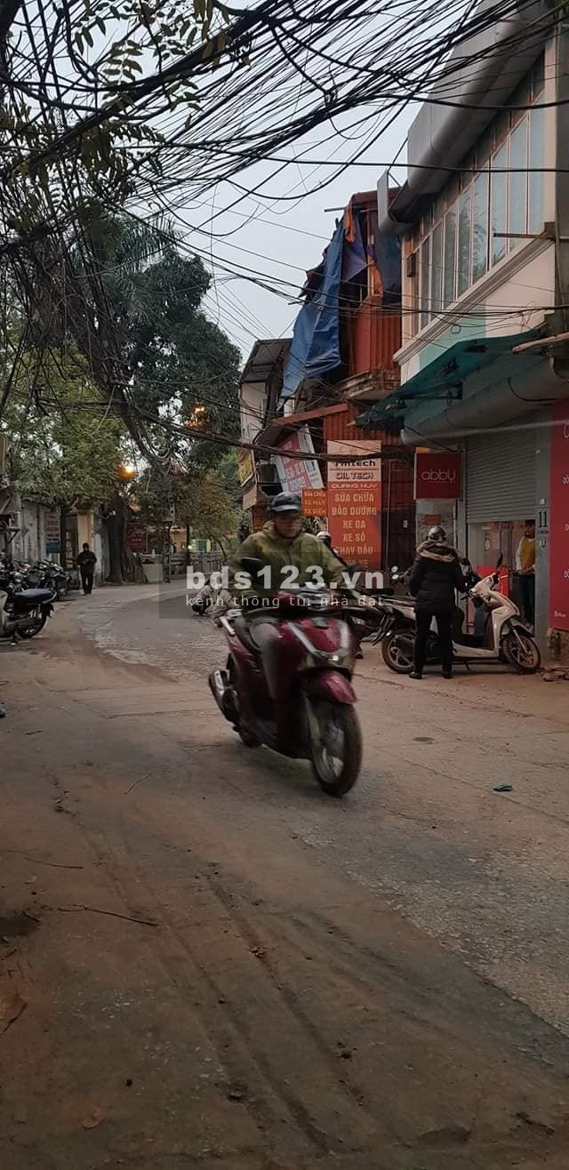 BÁN NHÀ ĐỊNH CÔNG HẠ - CHỦ TỰ XÂY - Ô TÔ – 35M2 – GIÁ 3.3T