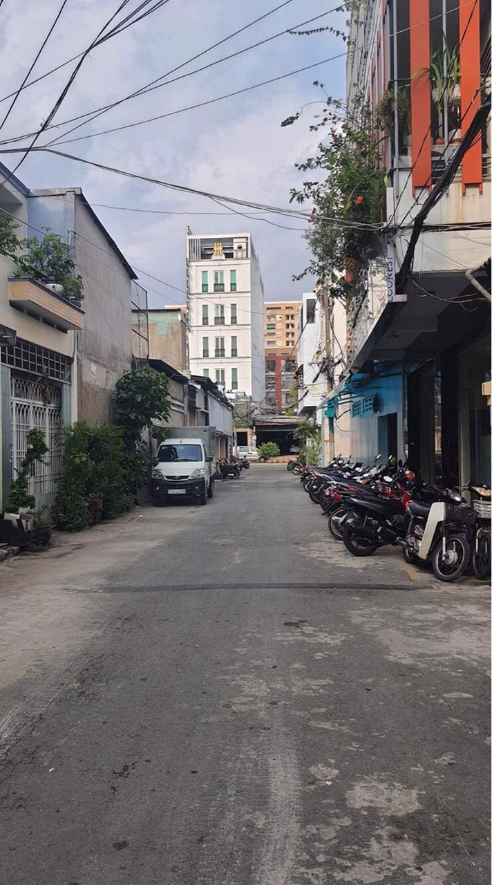 Bán gấp nhà 5 tầng - 46m2 Đồng Đen, Quận Tân Bình, chỉ 8 tỷ 350