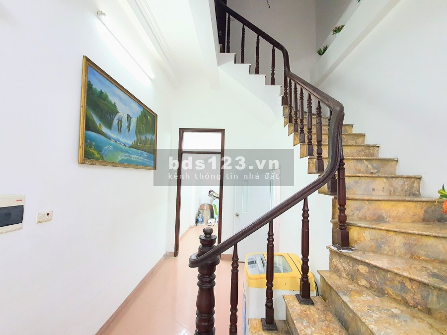 BÁN NHÀ PHÂN LÔ, OTO - PHỐ CHÙA BỘC, QUẬN ĐỐNG ĐA. DT 52M, GIÁ 6.4 TỶ.