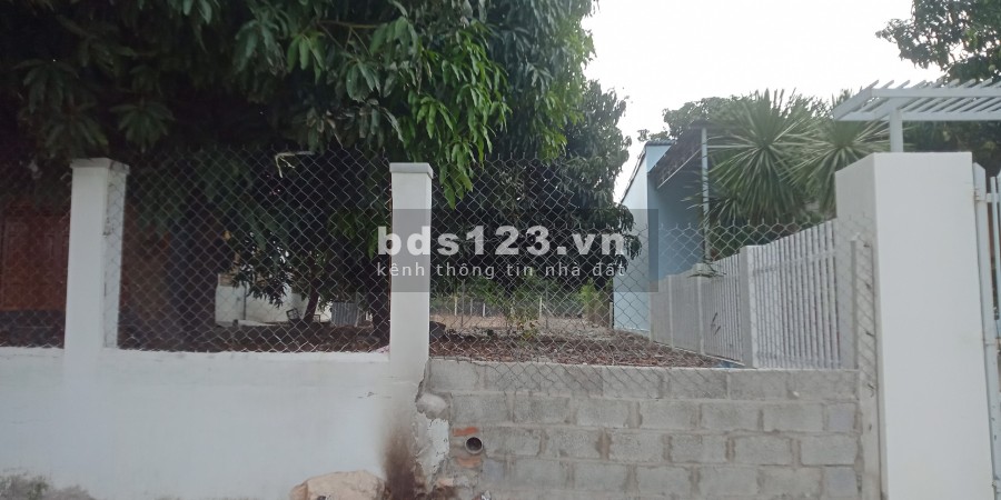 Cần vốn đầu tư nên cần bán gấp lô đất mặt tiền đường Phạm Văn Đồng ngay trung tâm hành chính huyện Cam Lâm