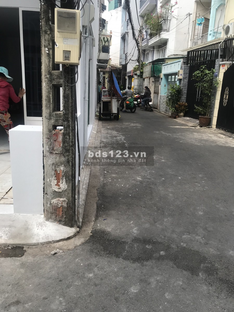 Cho thuê nhà nguyên căn quận Tân Bình hẻm xe hơi gần chợ