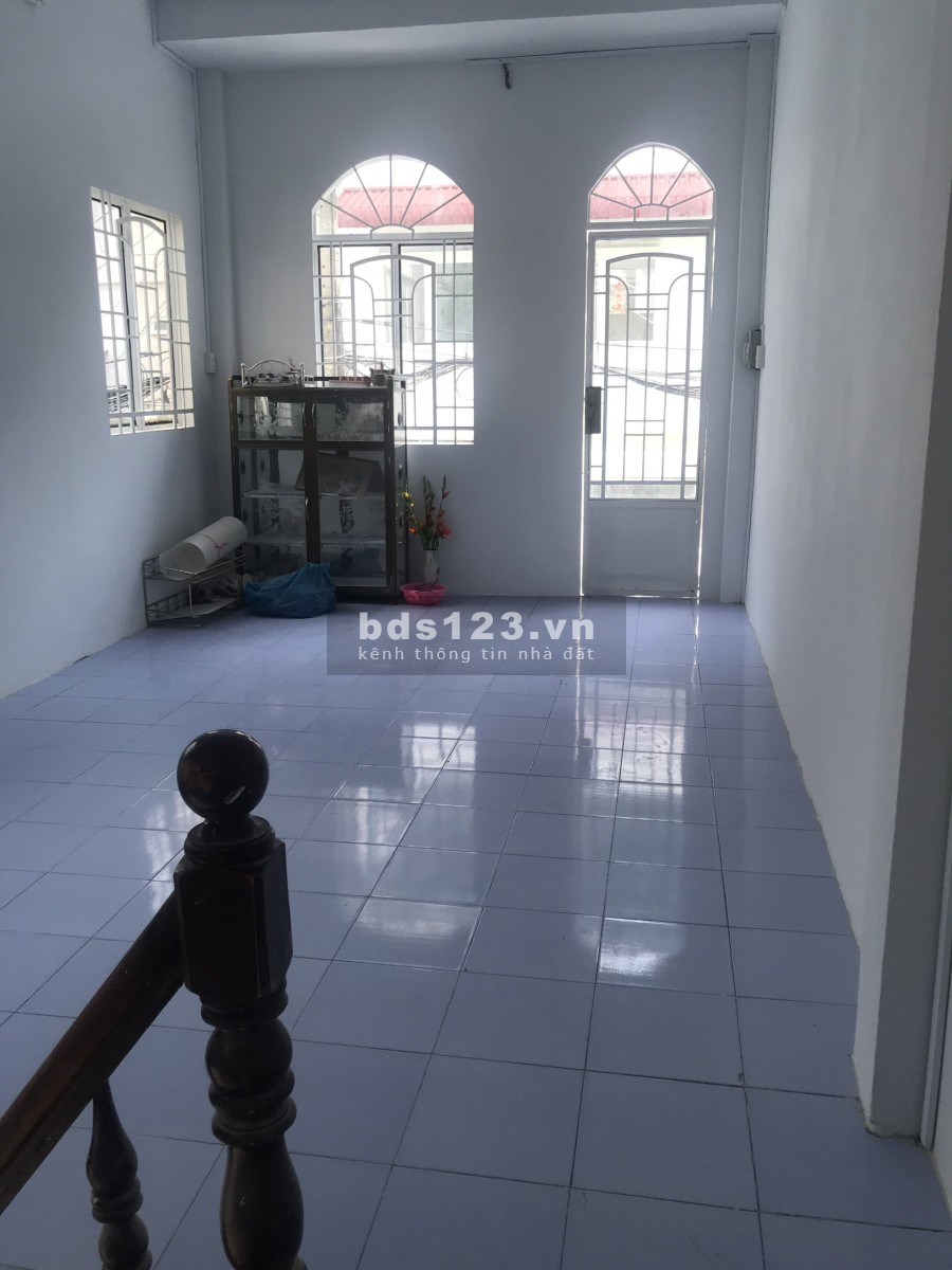 Cho thuê nhà nguyên căn quận Tân Bình hẻm xe hơi gần chợ