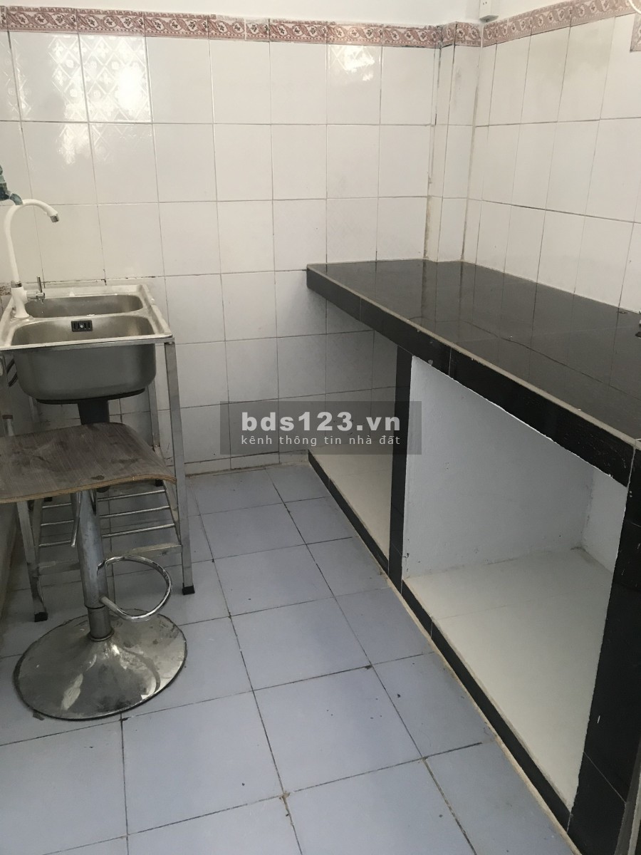 Cho thuê nhà nguyên căn quận Tân Bình hẻm xe hơi gần chợ