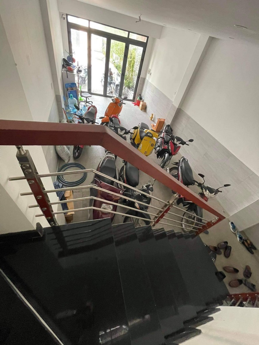Bán nhà phố Đường Lam Sơn-Yên Thế,44m2(nở hậu),1trệt 3 lầu giá 8.2 tỷ