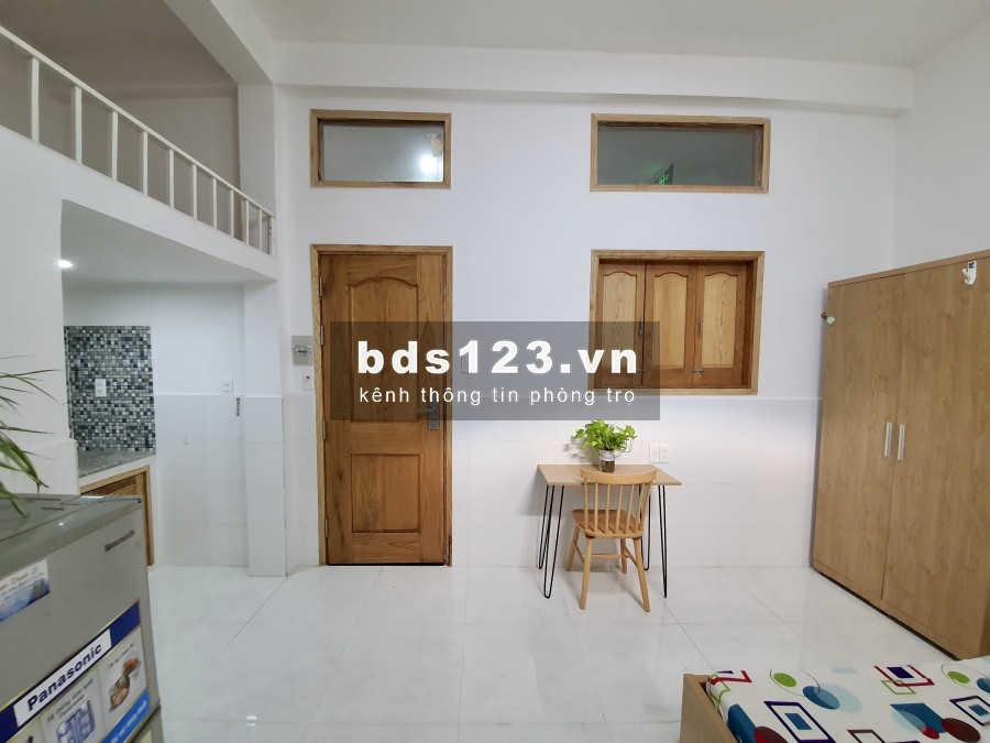 Phòng trọ rộng 35m2 có gác có sẵn nội thất giá rẻ quận 7 chỉ 3tr5 - 4tr/th