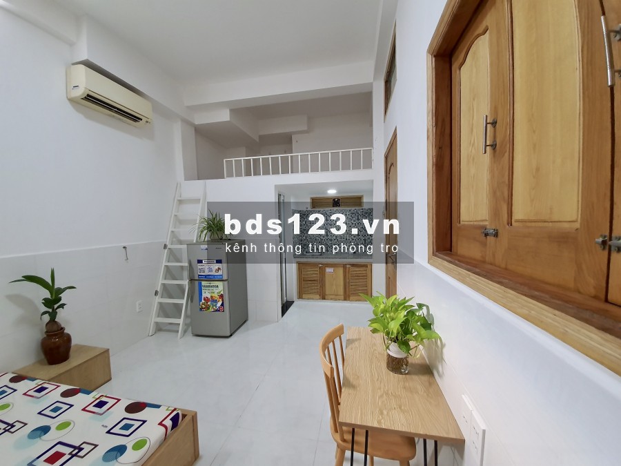 Phòng trọ rộng 35m2 có gác có sẵn nội thất giá rẻ quận 7 chỉ 3tr5 - 4tr/th