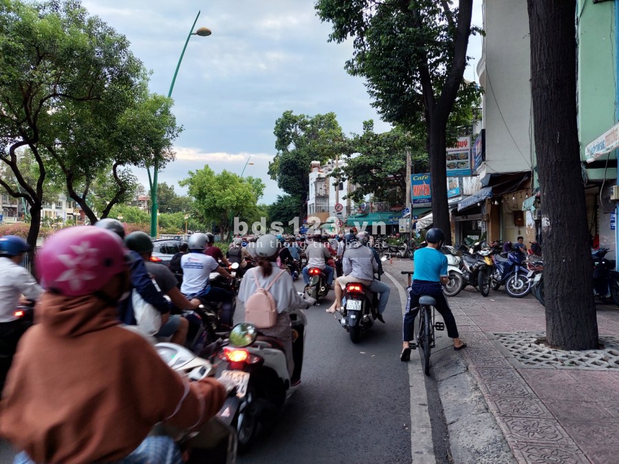 Cần bán nhà 2 mặt tiền đường Bùi Thị Xuân phường 3, Tân Bình 76m2, 2T, 7.4 tỷ.