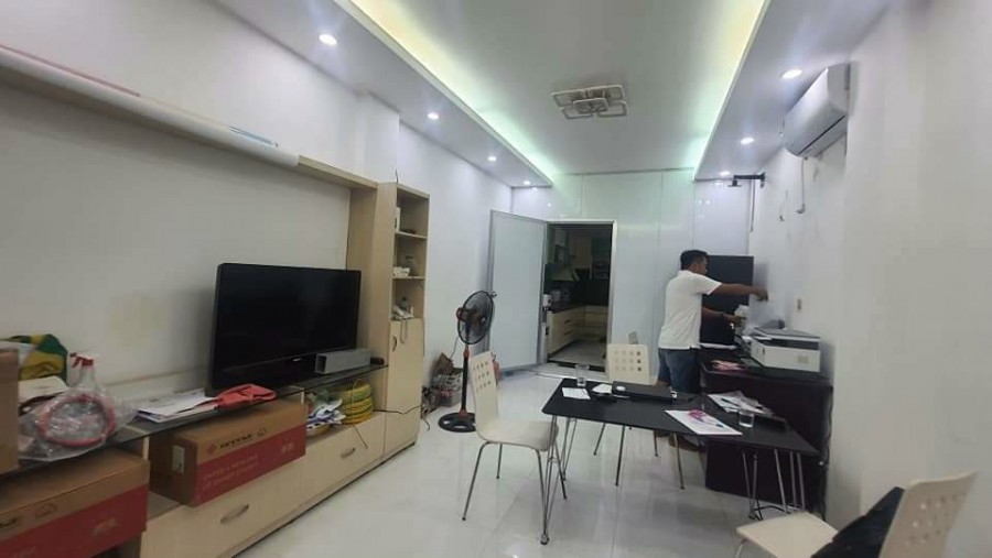 HẺM 4M - NHÀ MỚI Ở NGAY - TRUNG TÂM QUẬN 10.