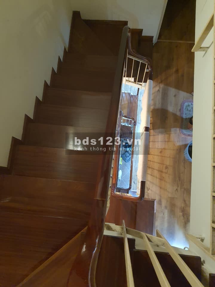 Bán nhà đẹp ngõ Lương Sử C, Quốc Tử Giám 45m2 x 6 tầng giá 5,5 tỷ. LH 0912442669
