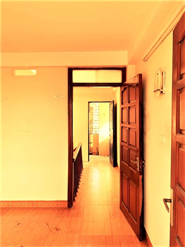 Nhỉnh 3 tỷ có nhà 42m2 Phan Đình Giót, xe tải đỗ ngõ, kho bãi, yên tĩnh
