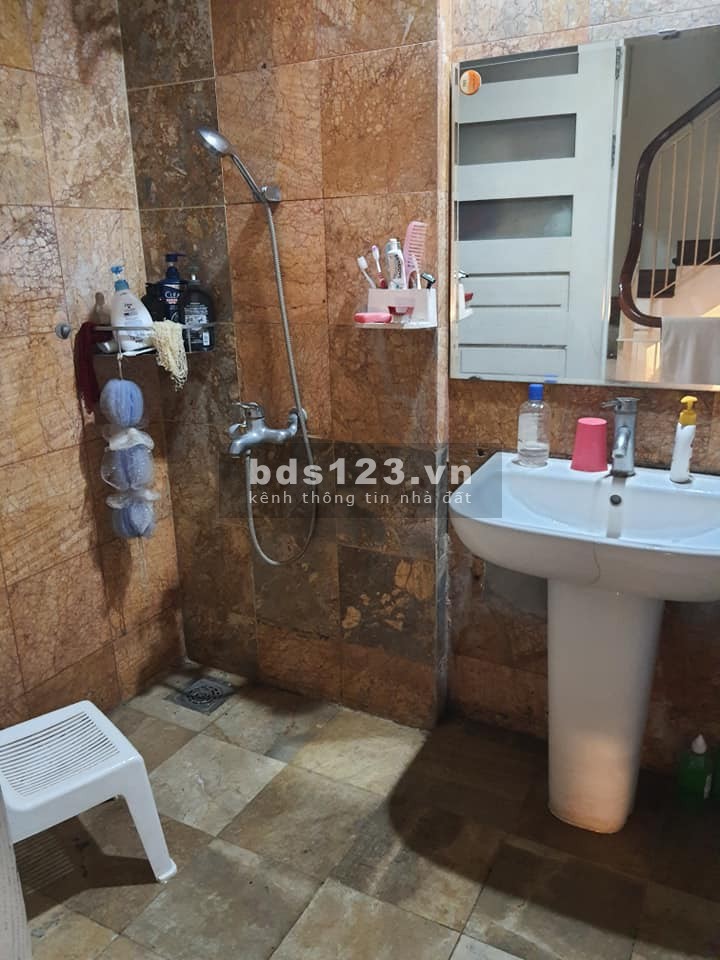 Bán nhà đẹp ngõ Lương Sử C, Quốc Tử Giám 45m2 x 6 tầng giá 5,5 tỷ. LH 0912442669