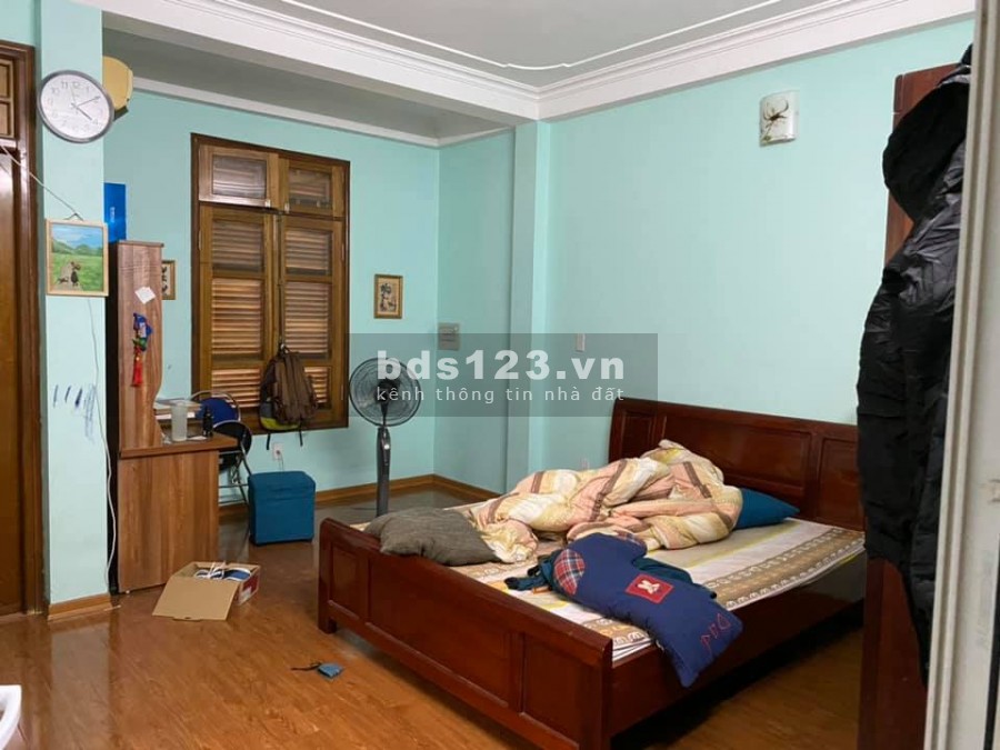 Nhà đẹp Nguyễn Văn Cừ, 65m2, 3 tầng đẹp long lanh, mặt tiền 5m, ngõ 4.5m, ô tô vào, 5.1 tỷ
