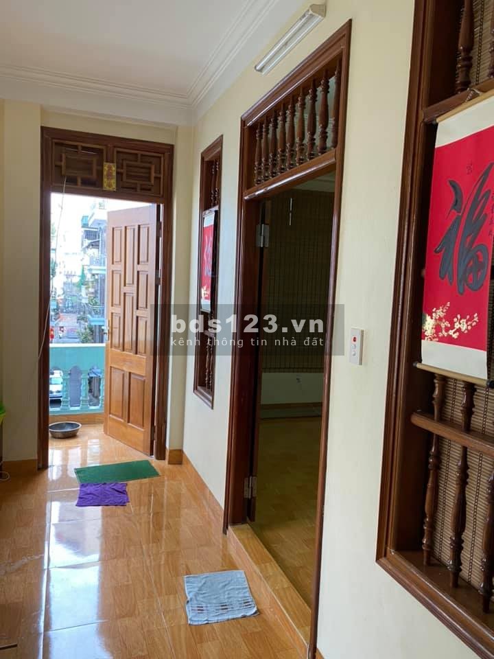 Nhà đẹp Nguyễn Văn Cừ, 65m2, 3 tầng đẹp long lanh, mặt tiền 5m, ngõ 4.5m, ô tô vào, 5.1 tỷ